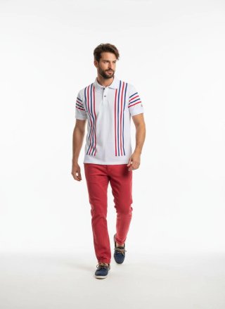 Polo Blanco con Rayas Verticales azules y rojas