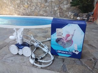 Robot Limpiafondos Polaris 280