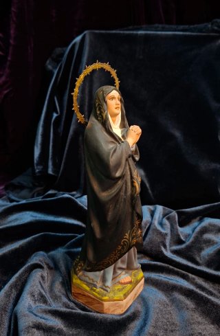 Figura Virgen de los Dolores en Yeso