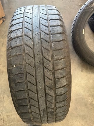 Neumático Goodyear 245/65R17 107H