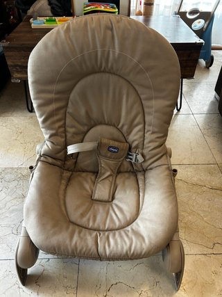 Hamaca bebé Chicco beige