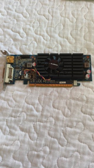 Tarjeta Gráfica Gigabyte Nvidia GeForce 210 1GB