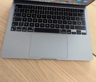 MacBook Air 13 (2024)