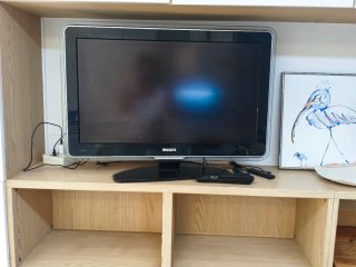 TV Philips Ambilight 40 pulgadas +pincho Amazon