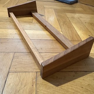 Soporte Madera Roland Boutiques.