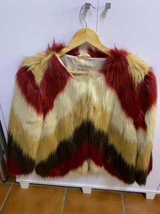 Chaqueta de pelo Stradivarius