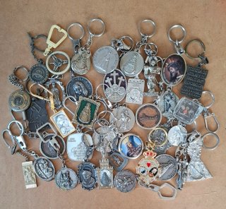 Lote llaveros religiosos virgenes Santos cristo