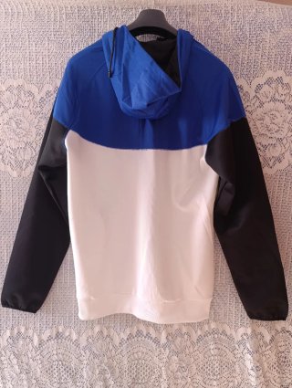 Chaqueta Nike con Capucha