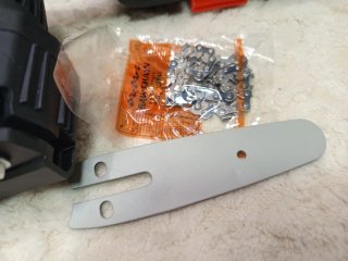 Kit di Potatura Elettrico 2 in 1 Sega e Forbici