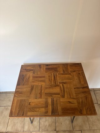 Tavolo vintage in parquet con gambe metalliche