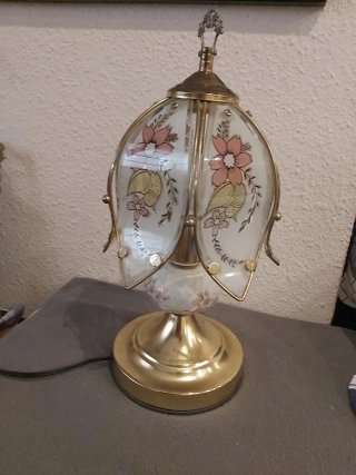 Antigua Lámpara de mesilla estilo clásico