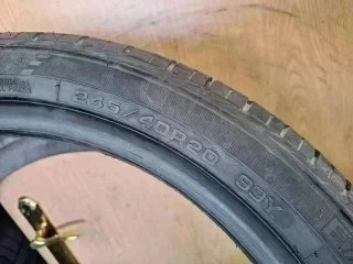 245 40 R20 99Y RF Goodyear - 1 neumático +95%