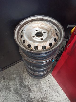 4 Llantas Renault 14 pulgadas