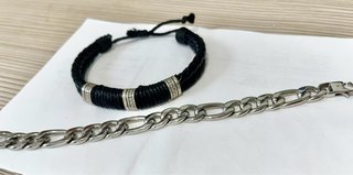 Lote 2 pulseras hombre acero y cuero