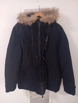 Chaquetón Azul Marino con Capucha
