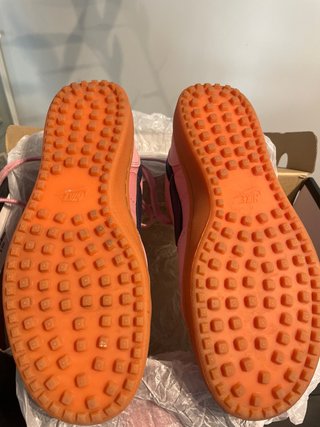 Tenis Nike Rosa y Naranja Talla 36.5