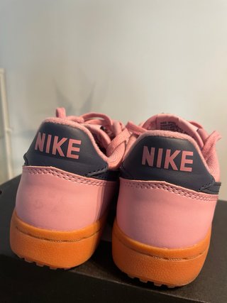 Tenis Nike Rosa y Naranja Talla 36.5