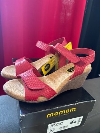 Sandalias cuña Momem 🇪🇸 rojas piel talla 37