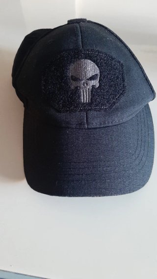 Gorra Negra con Parche