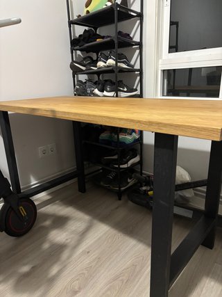 Mesa de madera y metal Medidas 130x60x76