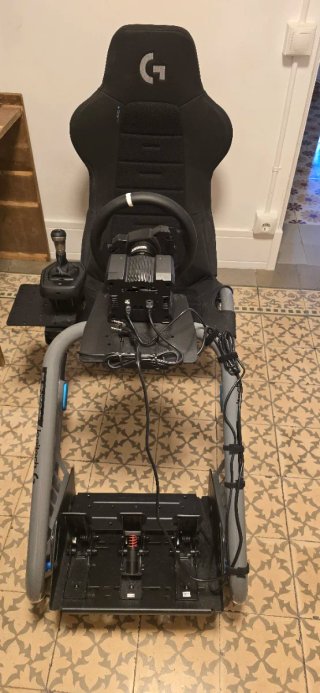 Silla Simracing + Volante MOZA R5