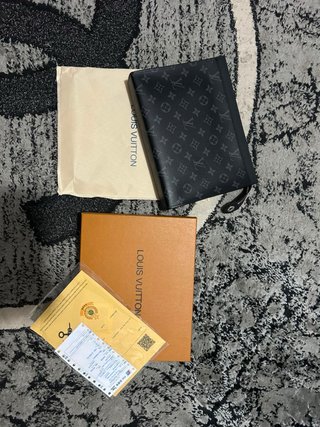 Bolsito Louis Vuitton Monogram Negro URGE VENTA