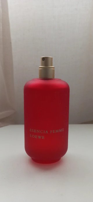 Loewe Esencia Femme Descatalogado.