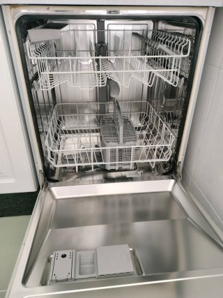 Lavavajillas color acero