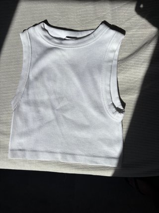Crop top blanco de canalé Zara – Talla XS