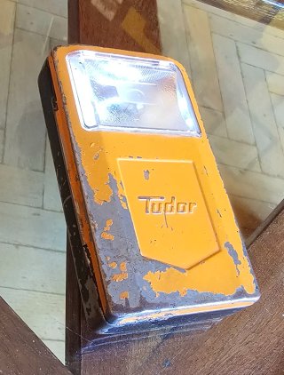 Linterna Tudor Vintage Años 60