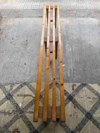 Banco de madera rústico