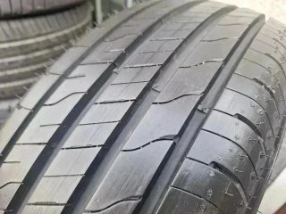 215 65 R17 99V Goodyear - 1 neumático km.0