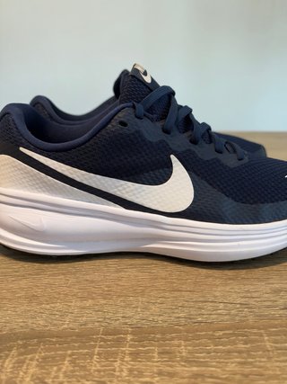 Zapatillas Nike Revolution 8