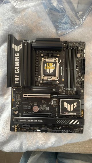 Scheda madre AM5 ASUS TUF GAMING B850 PLUS WIFI