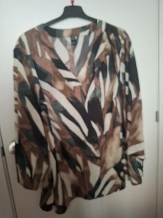 Blusa estampada manga larga