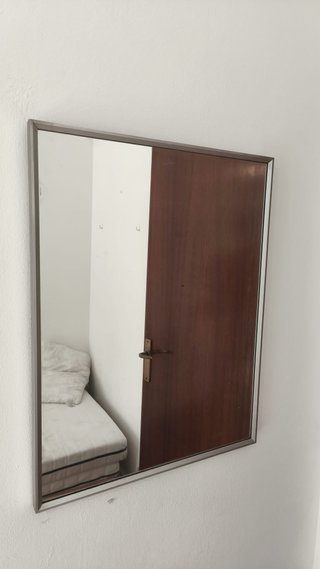 Espejo de Pared con Marco Metálico