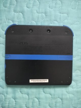 Nintendo 2DS con Juegos y Accesorios
