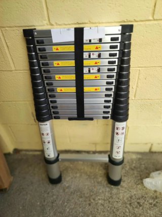 Escalera Telescópica de Aluminio 4.4M