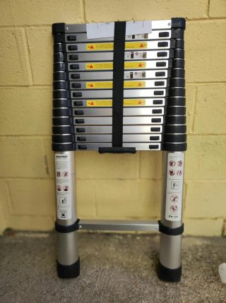 Escalera Telescópica de Aluminio 4.4M