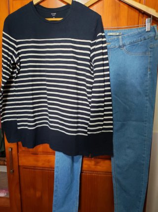 Conjunto pantalón, camiseta y polo de manga larga