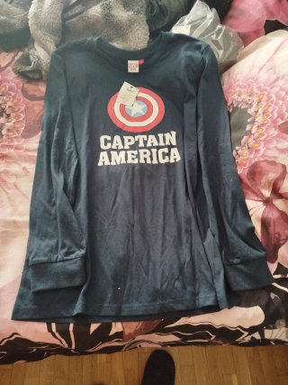 Camiseta Capitán América Marvel con etiqueta