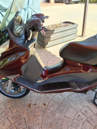 Piaggio X8 125 Maxiscooter Granate