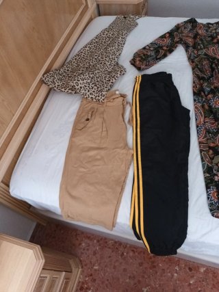 Ropa Mujer: Vestido, Pantalón y Falda,camisa. T. S