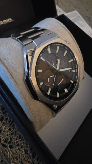 Reloj Casio Edifice EQB-1100 (Super Slim High Spec