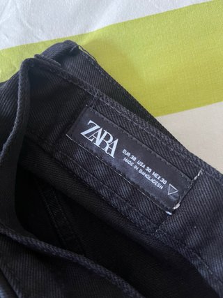 Pantalón vaquero negro Zara Talla 38