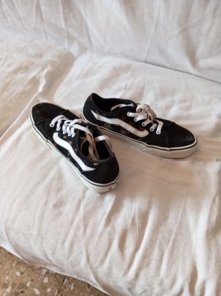 Zapatillas Vans Negras,escucho ofertas