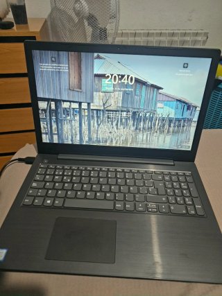 Ordenador portátil Lenovo Negro
