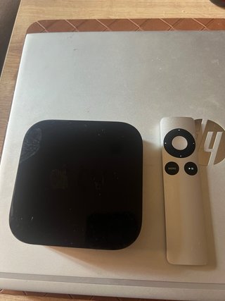 Apple TV con mando