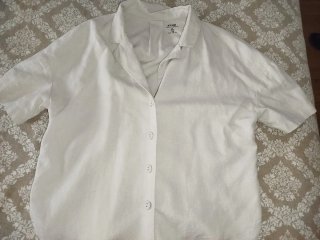 Camisa de lino beige manga corta