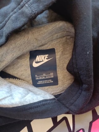 Sudadera con capucha Nike negra
